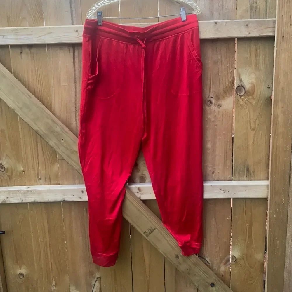 Secret Treasure joggers sz. L
